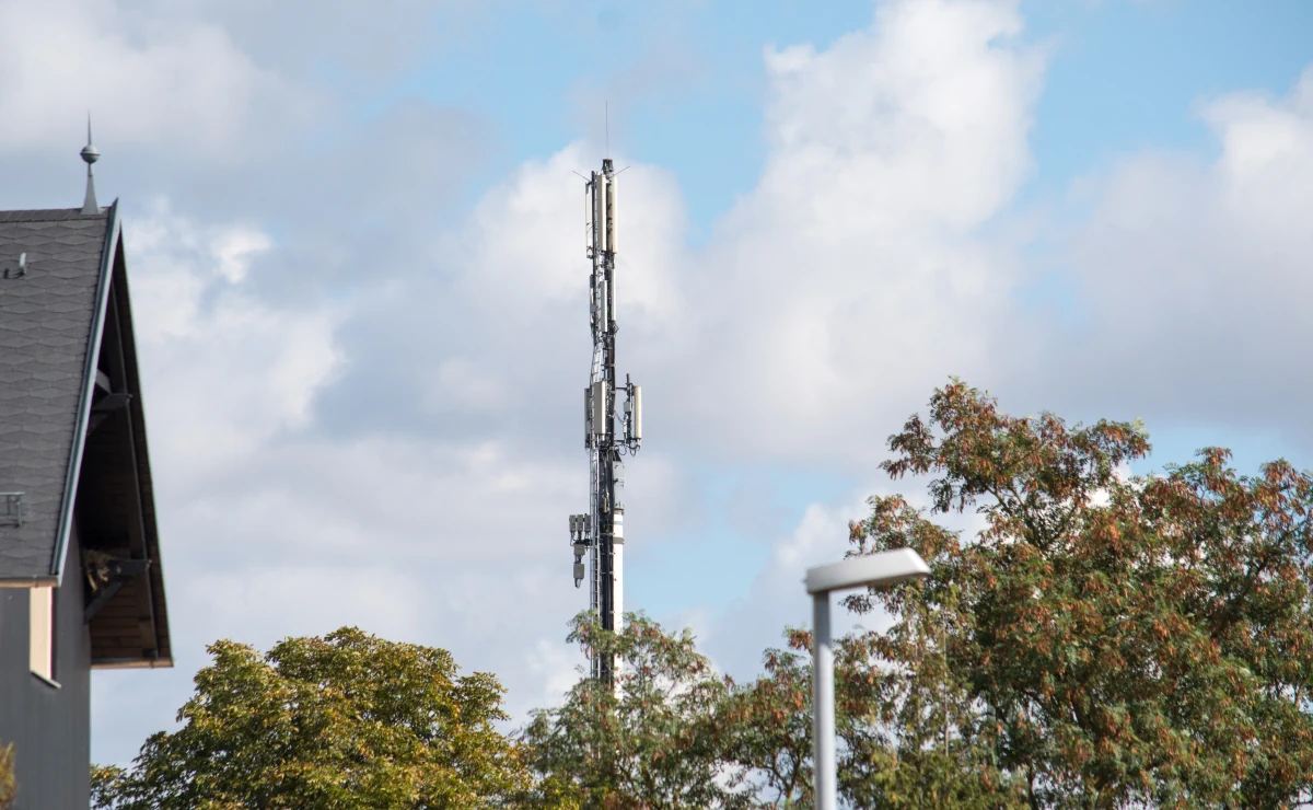 Funkmast in der Stadt