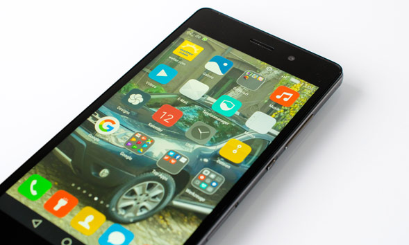 Huawei Smartphone mit IPS-LCD Panel
