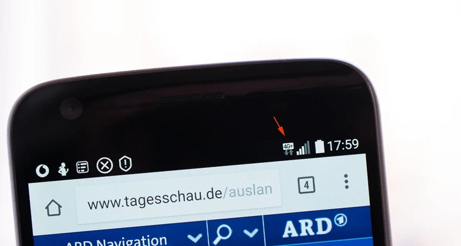 Beispiel 4G+ (Plus) Zeichen am Smartphone