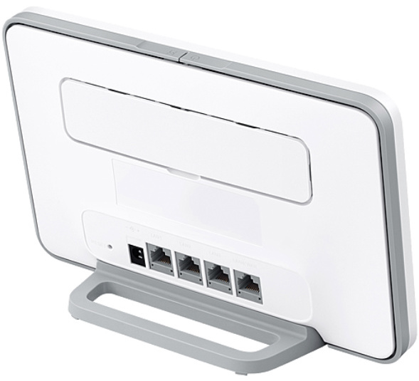 B535 4G Router 3 Pro von hinten