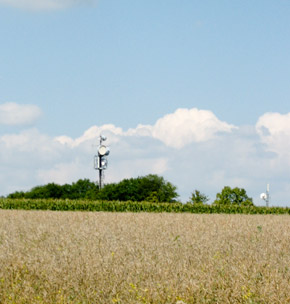 LTE-Mast auf dem Lande LTE-Mast auf dem Lande