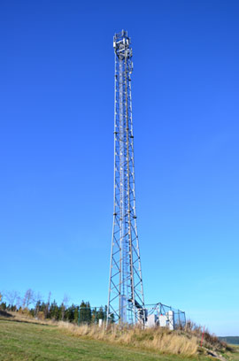 O2 Mast auf dem Land